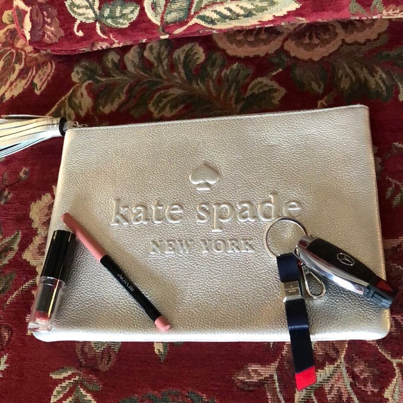 Large Kate spade zipper clutch with tassel - Picture 2 of 6